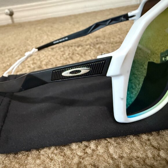 ✨NEW✨ ( OO9406 ) Oakley Sutro PRIZM POLARIZED Black-White Matte Frame - Picture 6 of 9